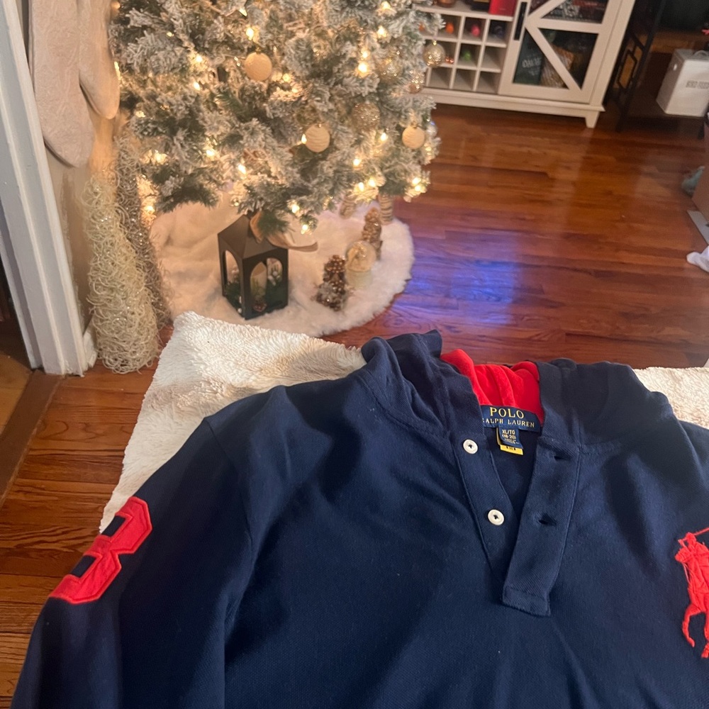 Polo - Picture 3 of 3